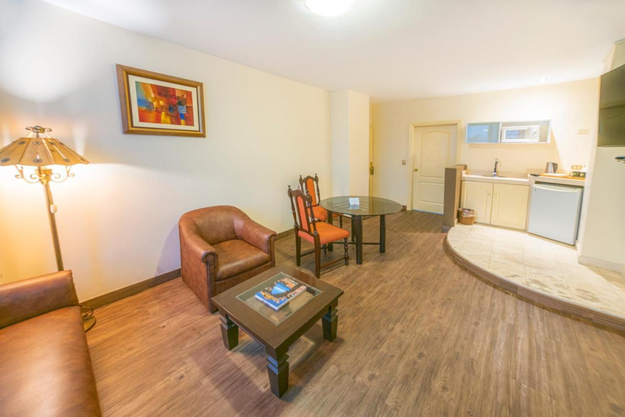 Miraflores Colon Hotel Лима Екстериор снимка