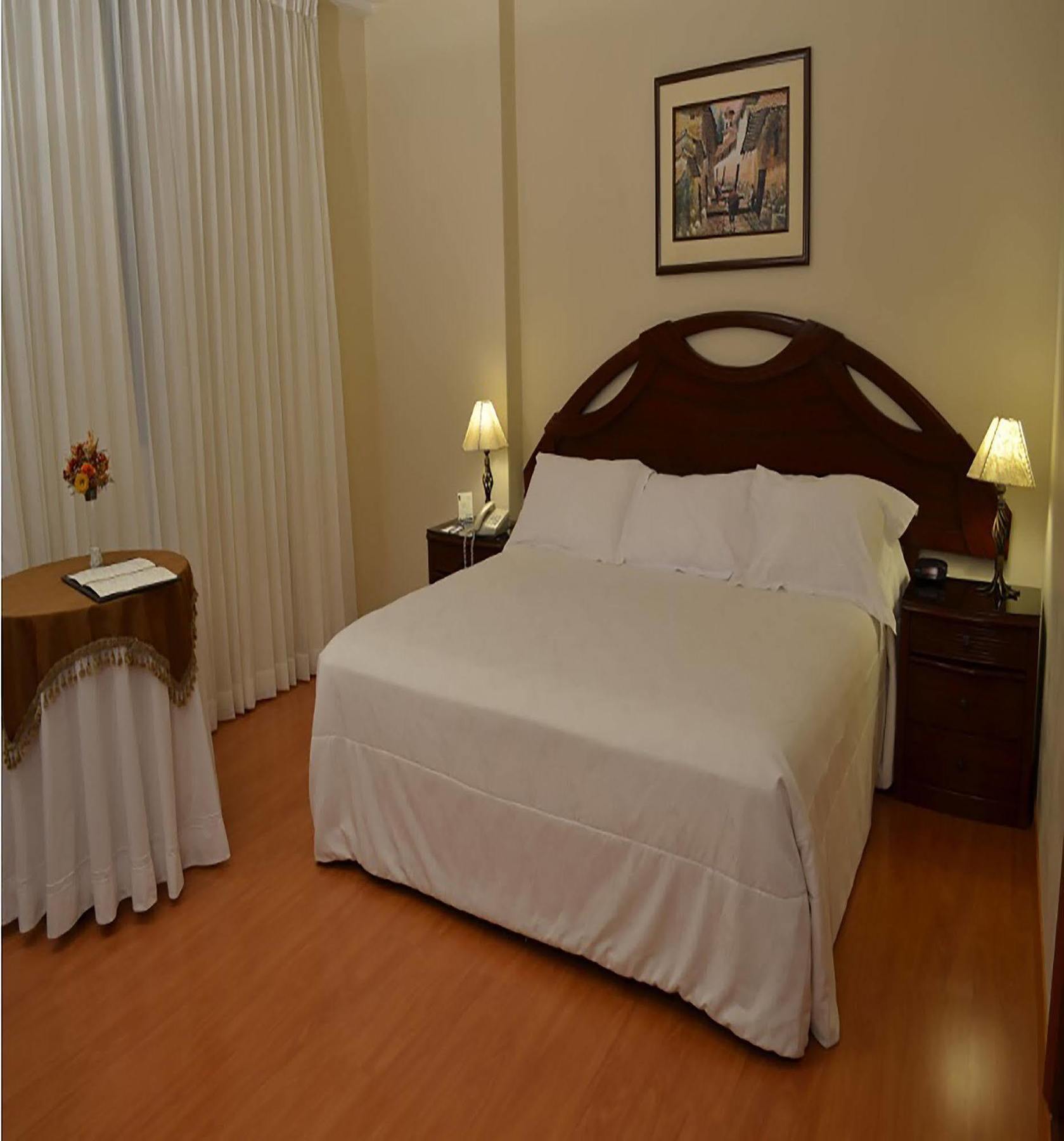 Miraflores Colon Hotel Лима Екстериор снимка